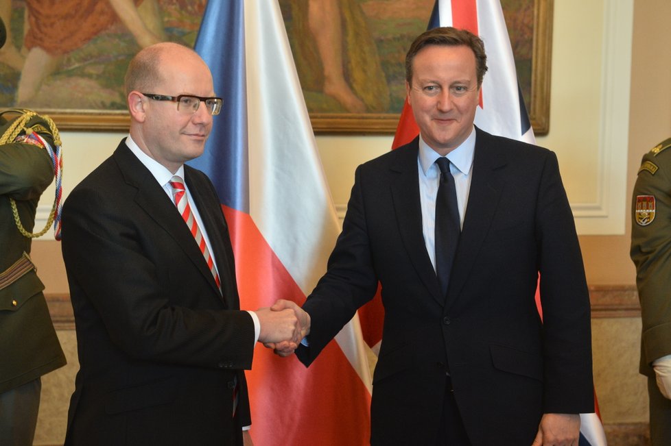 Bohuslav Sobotka a David Cameron v době, kdy oba působili jako premiérové svých zemí.