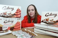 Žena trpí vzácnou poruchou, kterou by jí ostatní záviděli: Přežívá na čokoládě a kole