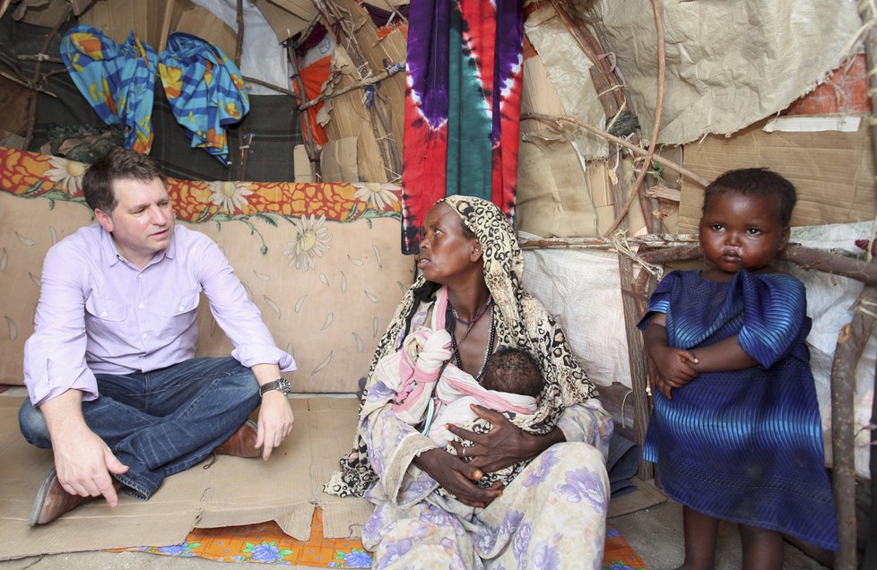 Justin Forsyth na misi v Somálsku.
