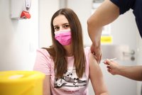 Po Dni svobody v Británii opět rostou covidová čísla. Nákaza mladých z nočních klubů?