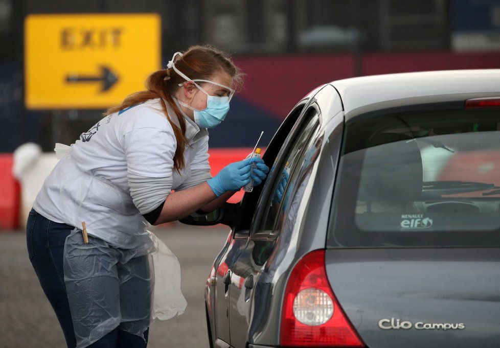 Epidemie koronaviru ve Velké Británii