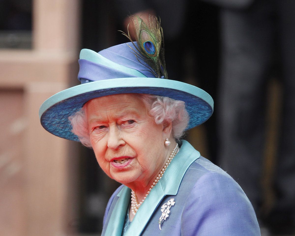 Královnu Alžbětu II. zřejmě čeká stěhování.