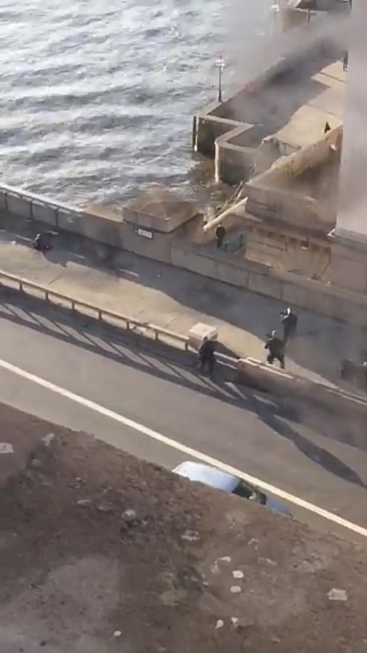 Zásah policie na London Bridge.