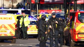 Zásah policie na London Bridge.