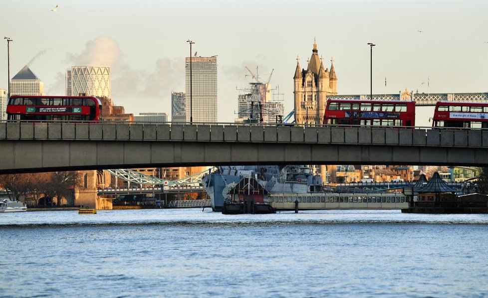 Zásah policie u London Bridge.