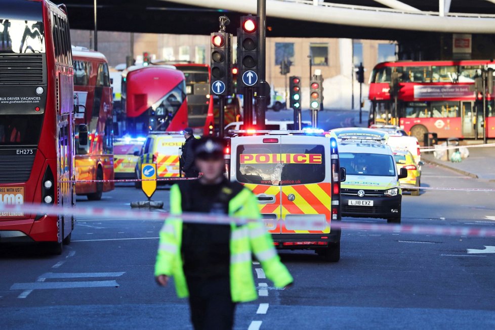 Zásah policie u London Bridge.