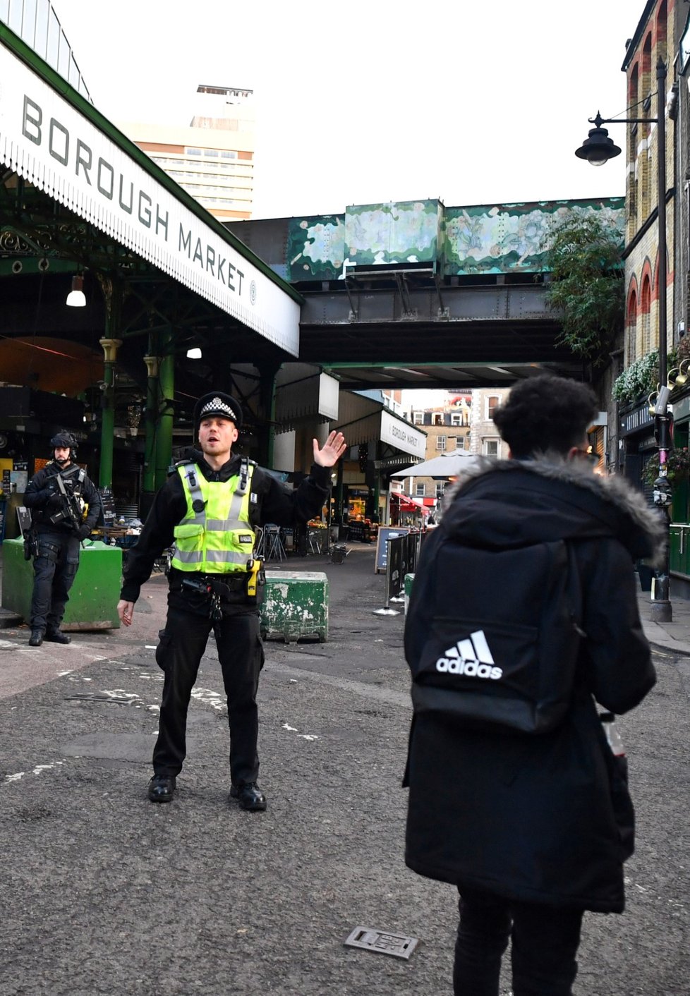 Policie po útoku uzavřela London Bridge.