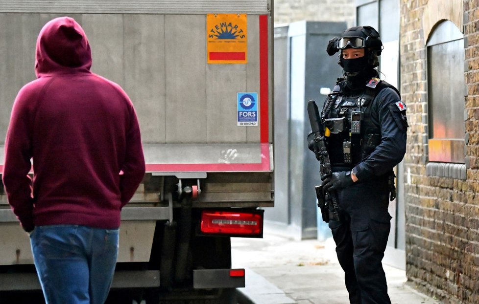 Policie po útoku uzavřela London Bridge.