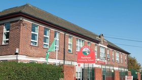 Birminghamská základní škola Parkfield Community School.
