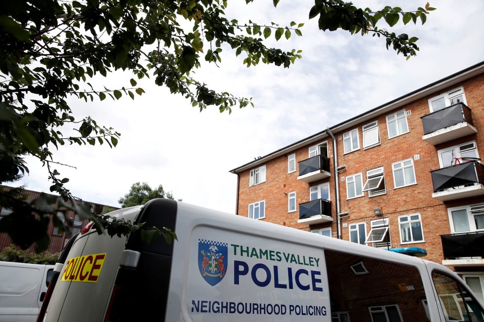 Policie vyšetřuje útok v Readingu jako teroristický čin.