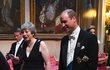 Končící britská premiérka Theresa Mayová s princem Williamem