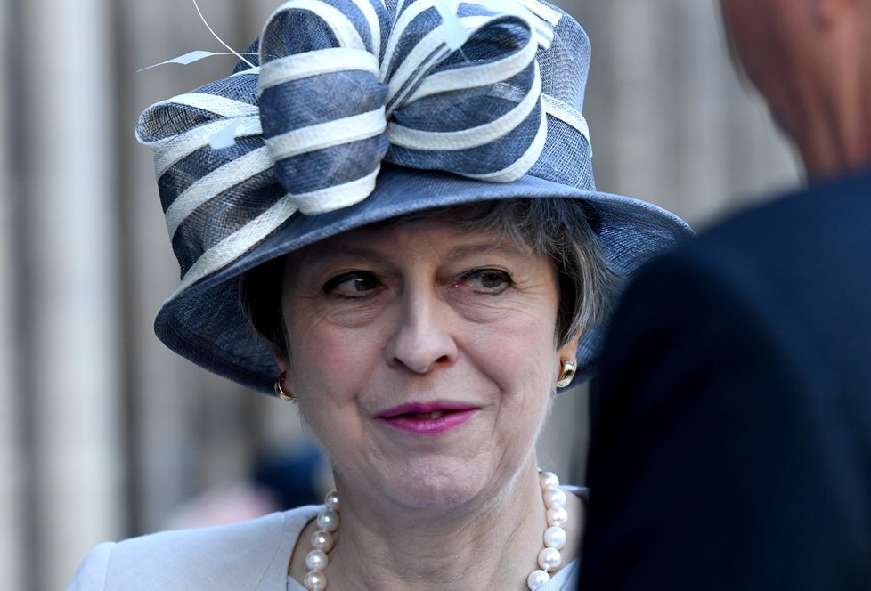 Mayová odstoupila z pozice lídra britské Konzervativní strany (7. 6. 2019).