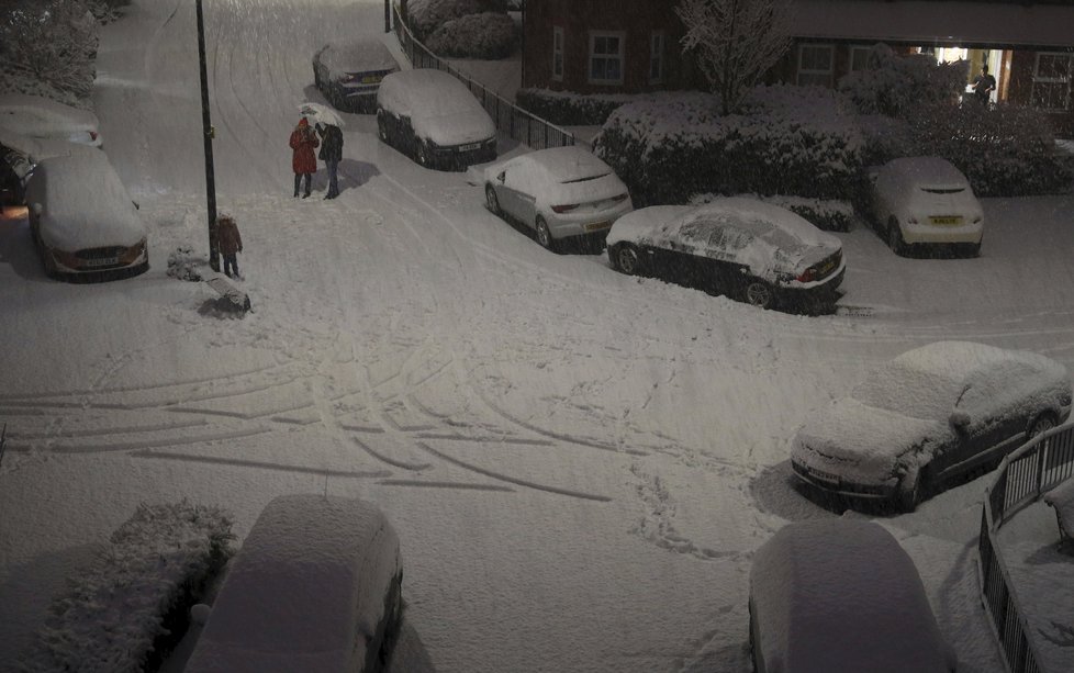 V Británii udeřily mrazy a sněžení, komplikují hlavně dopravu.