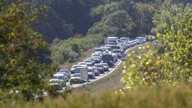 Bez kolapsu: Fanoušky odjíždějící z Velké ceny v Brně přibrzdilo jen pár kolizí