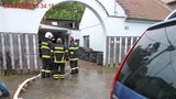 Havárie potrubí zaplavila v Brně sklepy