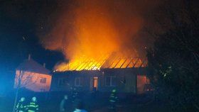 Na Zlínsku došlo k rozsáhlému požáru rodinného domu.