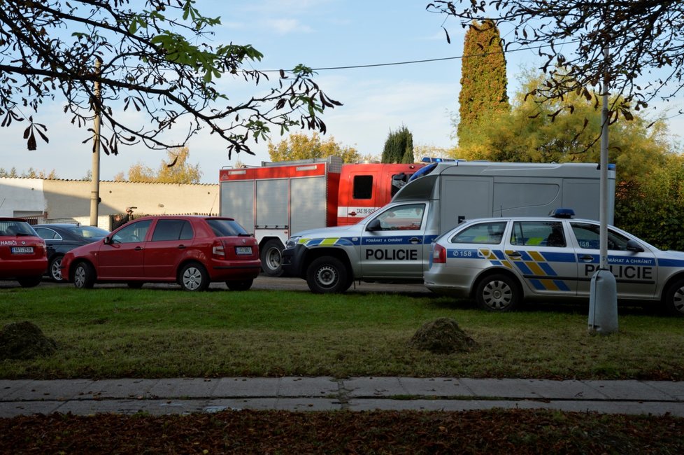 Po požáru ve Veltrusech na Mělnicku našli hasiči lidské ostatky