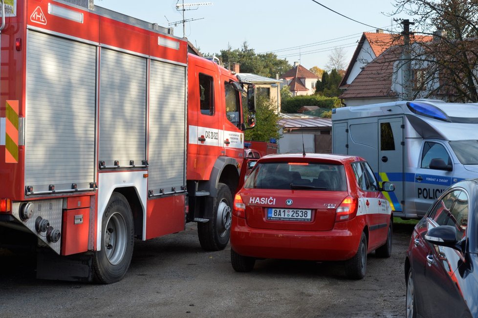 Po požáru ve Veltrusech na Mělnicku našli hasiči lidské ostatky