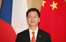 Čínské velvyslanectví vyhrožuje Praze: »Změňte svůj přístup nebo uvidíte!«