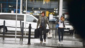 Blesk v červenci přistihl dvojici na letišti, když odlétala na týdenní dovolenou do Londýna
