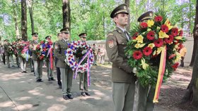 Ostuda na pietě za oběti komunismu: Z magistrátu nikdo nepřišel! Jen poslali věnec, neměli čas