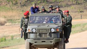 Nicolas Maduro navštívil vojenské výcvikové středisko v El Pau.