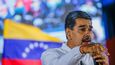 Venezuelský prezident Maduro během venezuelského referenda o převzetí správy větší části Guayany
