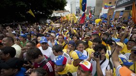 Napětí ve Venezuele stoupá: Opozice vyzývá k neposlušnosti armádu
