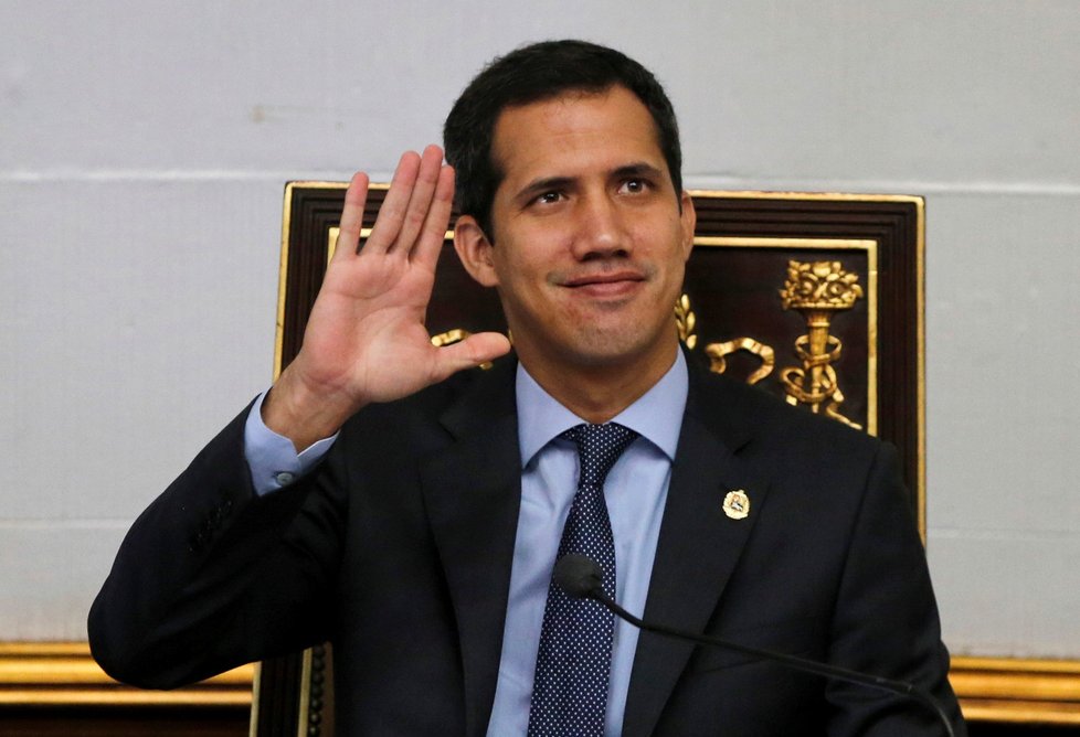 Opoziční lídr Guaidó byl zbaven imunity