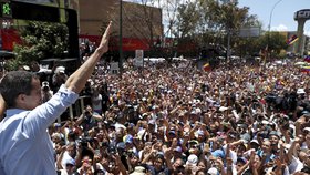 Venezuelský protest proti Madurovu režimu: Chybět nemohl ani lídr Guaidó (6.4.2019)