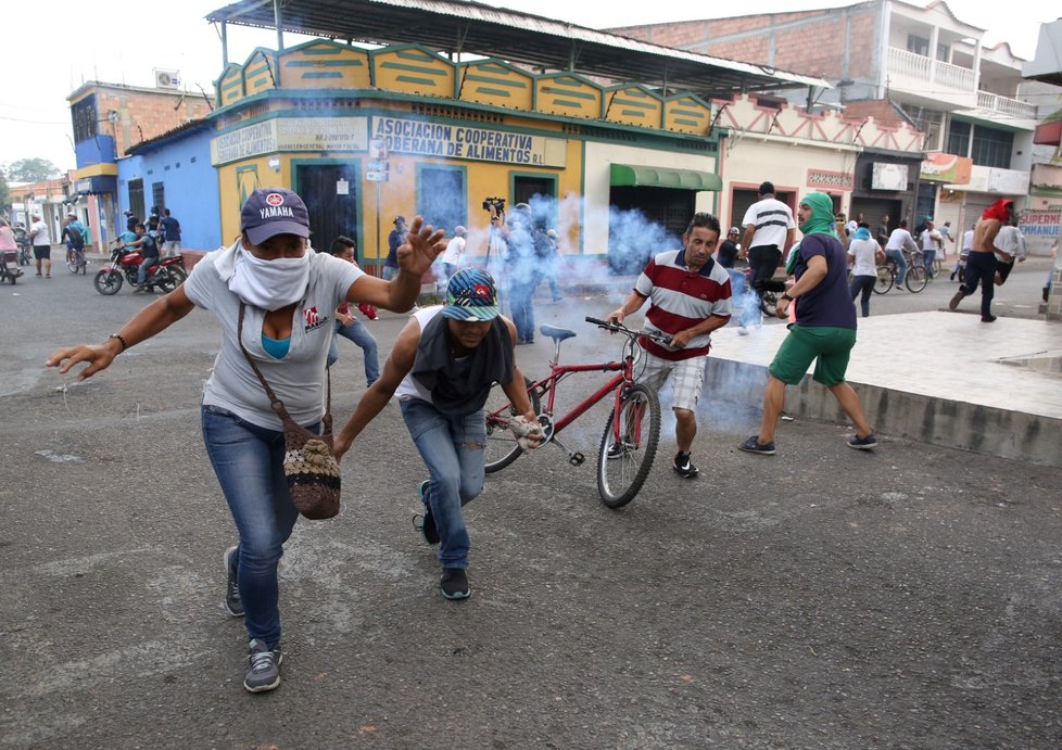 Nepokoje ve Venezuele.