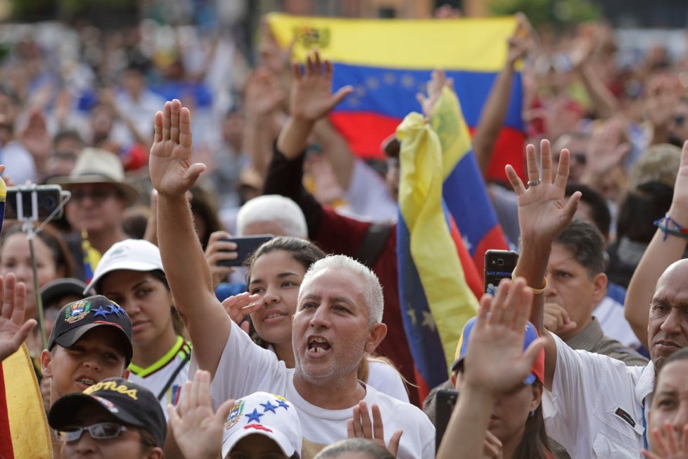 Protesty proti Madurovi ve Venezuele (3. 2. 2019)