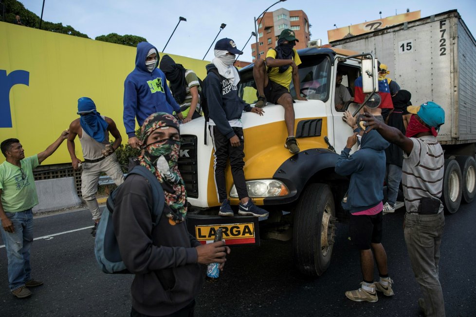 Protesty proti Madurovi ve Venezuele (3. 2. 2019)