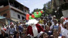 Venezuela zabavila miliony hraček: Rozdá je chudým dětem k Vánocům!