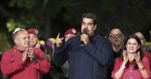 Strana prezidenta „diktátora“ vyhrála. Opozice vyzývá k dalším protestům ve Venezuele