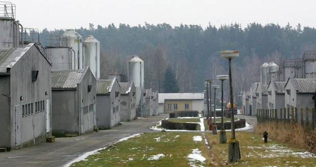 Vepřín v Letech pro vládu ocení za 230 tisíc. Romové tu mají mít památník