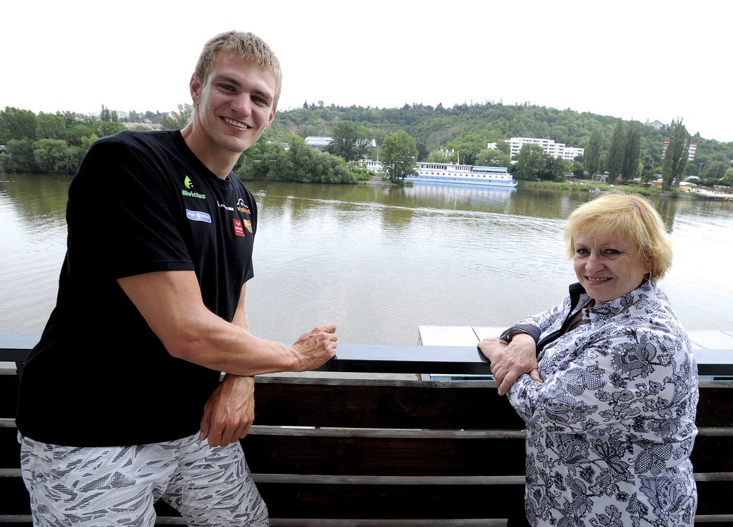 Zemřela legenda gymnastiky Věra Čáslavská.