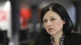 Eurokomisařka Jourová promluvila o domácím násilí: I na mě zaútočil tyran