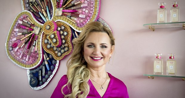 Věra Komárová, ‚první dáma Dermacolu"