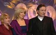 Karel Gott, Hana Zagorová a Věra Špinarová v silvestrovském vystoupení na Nově v roce 2000. Karel Gott, Hana Zagorová a Věra Špinarová v silvestrovském vystoupení na Nově v roce 2000.