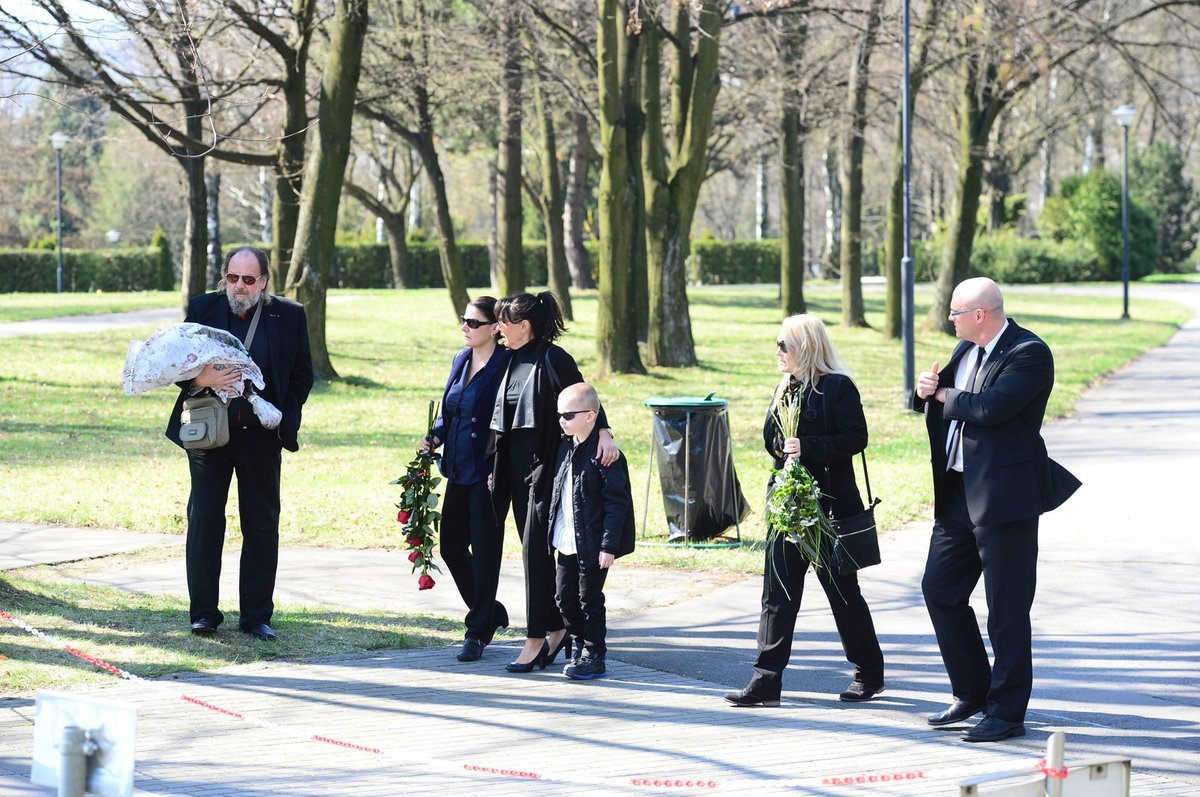 Lešek Semelka a Heidi Janků na pohřbu Věry Špinarové