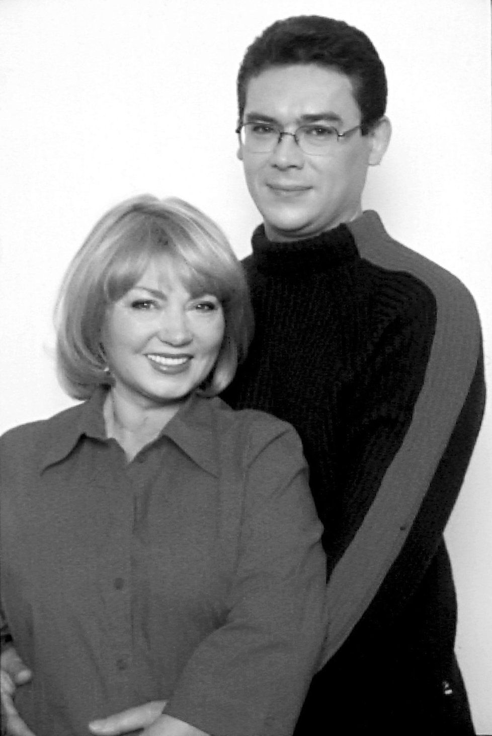 Po roce 2000 randila Věra Špinarová s o 13 let mladším Michalem Hlobilem.