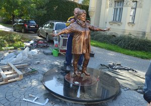 Věra Špinarová má v Ostravě sochu