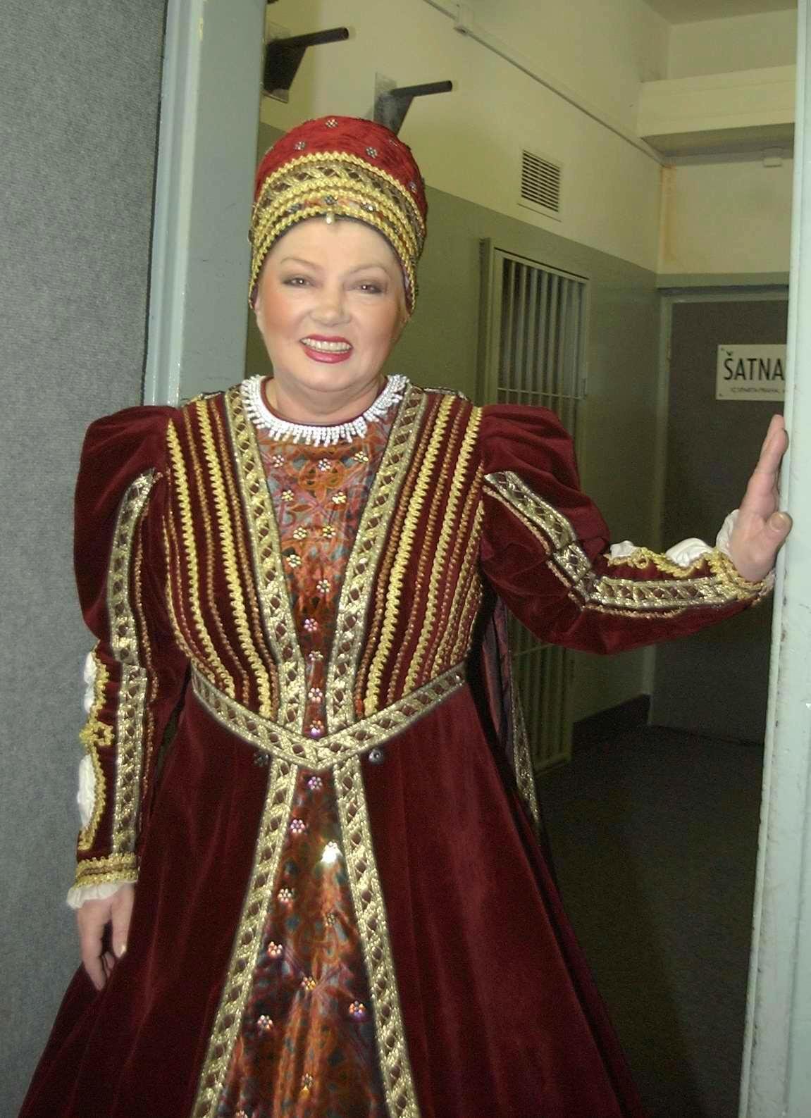 2007 - Věra Špinarová  se nebála experimentovat. Vystupovala i v lední revue Romeo a Julie.