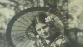 Paní Věra ještě jako malá holka: Před válkou, v japonském kostýmku