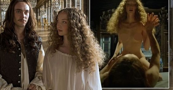 Seriál Versailles, který pohoršuje nahotou Anglii, bude mít další sérii 