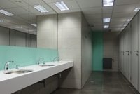Na záchod do metra a za levno: DPP shání nového provozovatele, stanoví mu jasná pravidla