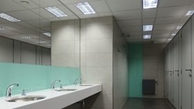 Na záchod do metra a za levno: DPP shání nového provozovatele, stanoví mu jasná pravidla