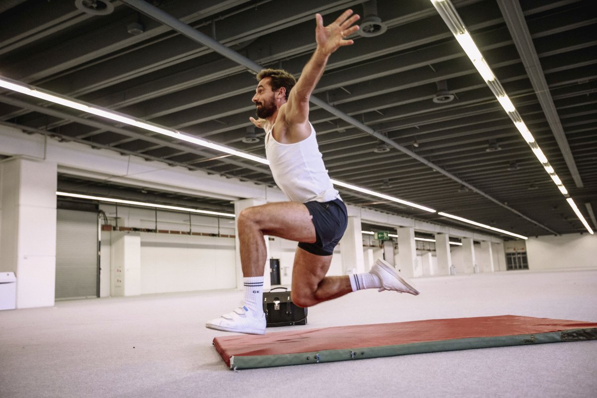 Na výstaviště přijeli všichni tři hlavní protagonisté, aby zde natočili úvodní video s letošní choreografií.