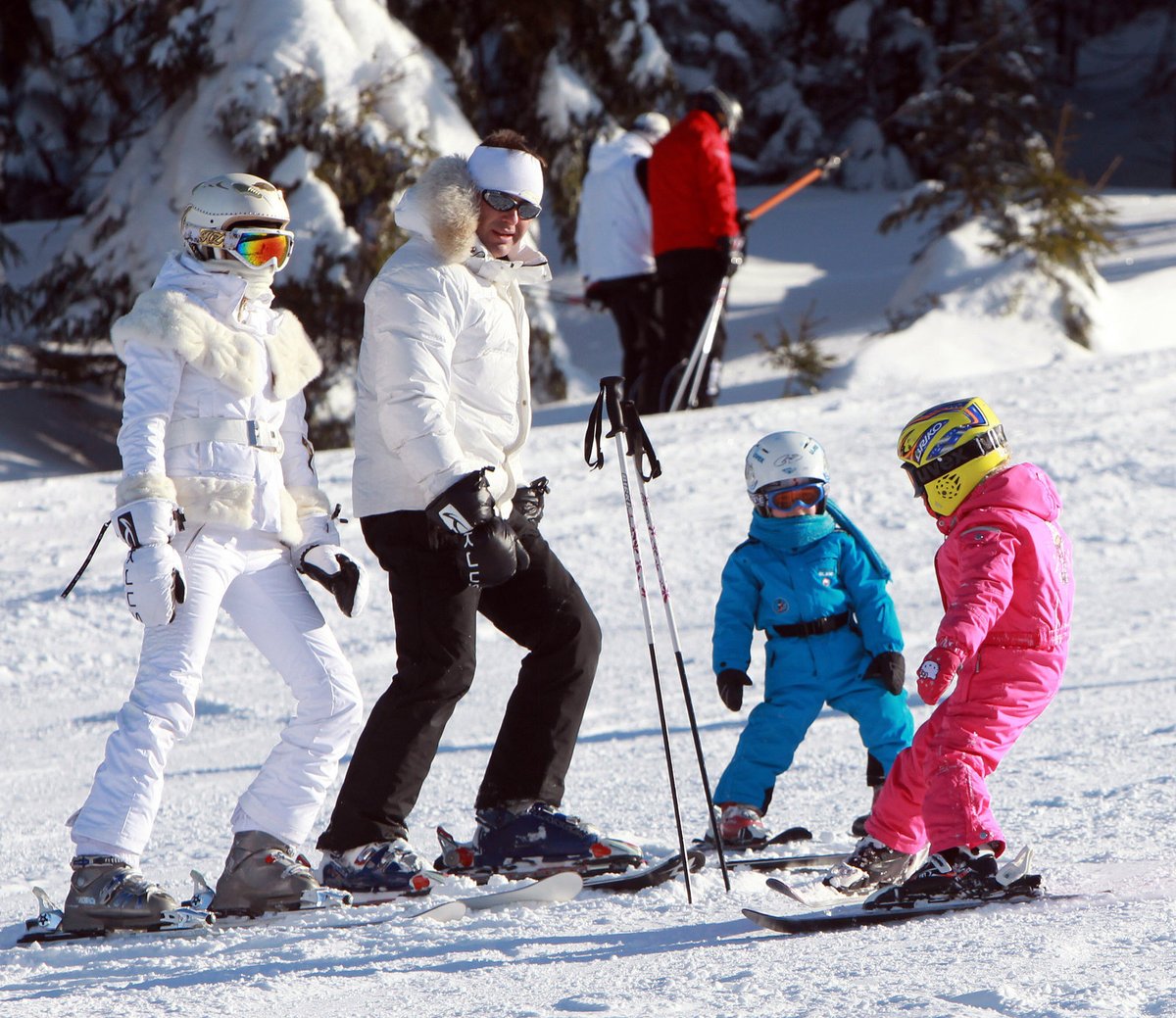 Jakmile byla rodinka Volopichových zas kompletně na nohou, jelo se lyžovat dál.